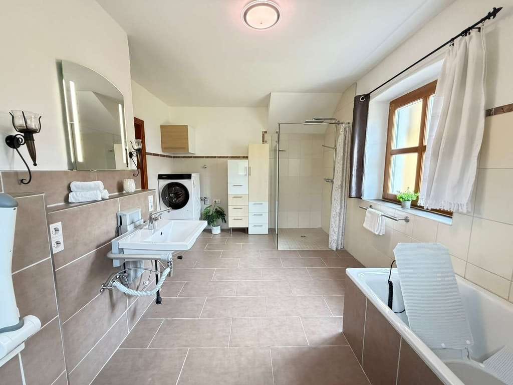 Immobilie in Leinburg - Wohnen im Grünen – komfortabel, nachhaltig und barrierefrei - Bild 5