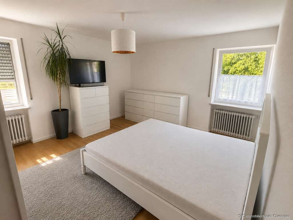 Immobilie in Traunstein - 3,5-Zimmer Wohnung mit Südbalkon u. Fahrstuhl zentrumsnah in Traunstein 
- gut vermietet! - Bild 2