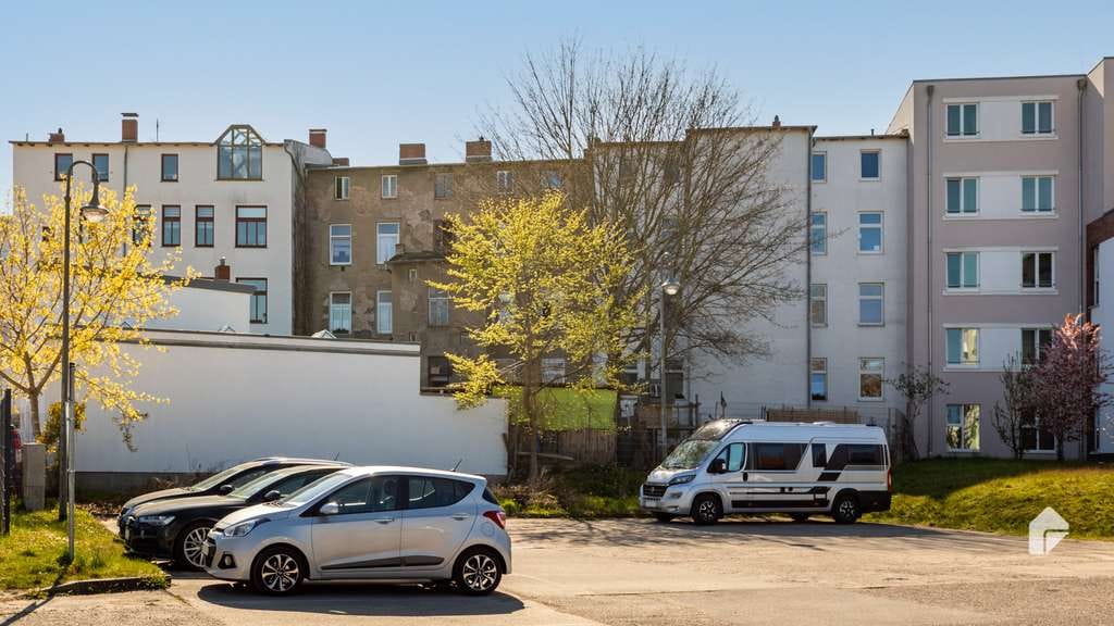 Immobilie in Rostock - Mehrfamilienhaus mit 6 WE's, Tageslichtbäder und Keller in ruhiger Lage von Rostock - Bild 3