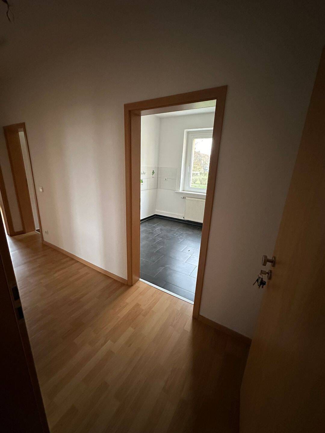 Immobilie in Merseburg - +++ Helle vermietete 3 Raumwohnung nähe Südpark+++ - Bild 2