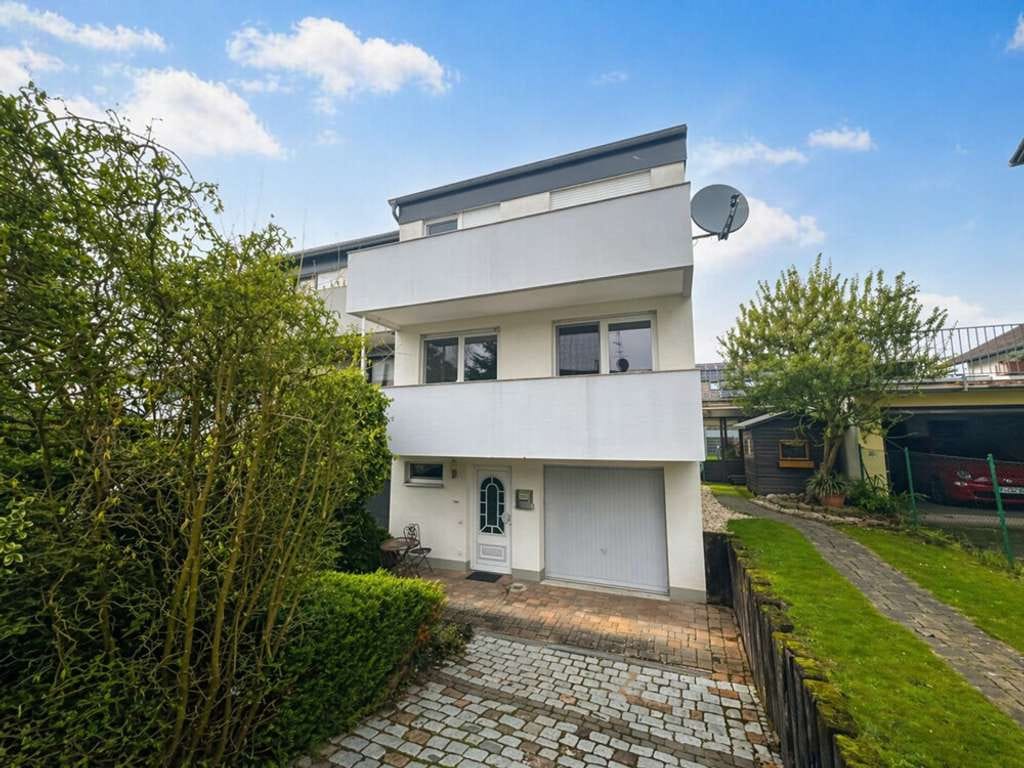 Immobilie in Zwingenberg - Schönes, modernes Reihenendhaus mit neu angelegtem Garten und Garage - Bild 1