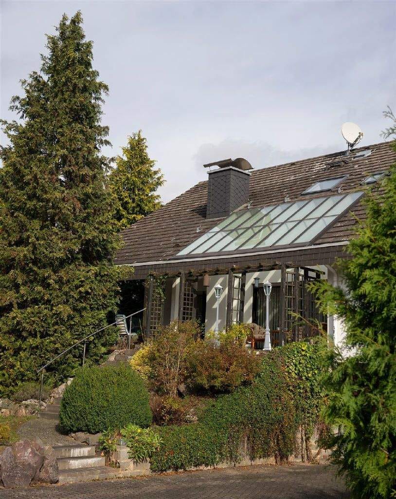Immobilie in Vöhl - Top gepflegtes, schönes 1-2 Familienhaus in bester Lage vor den Toren Korbachs - Bild 3