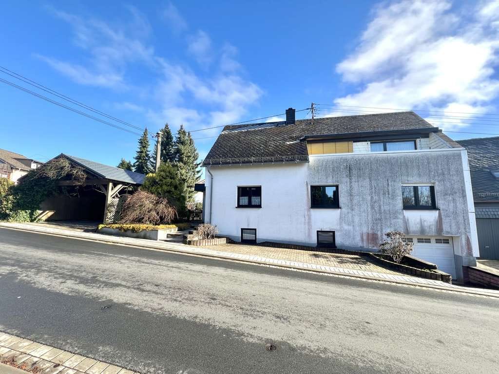 Immobilie in Bad Marienberg (Westerwald) - Traumhafter Ausblick, stadtnahe Lage: Einfamilienhaus für Paare & Kleinfamilien! - Bild 2
