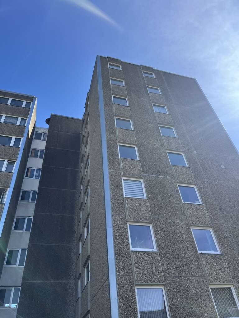 Immobilie in Pinneberg - SCHMUGGEROW IMMOBILIEN - Vermietete 1-Zimmer-Eigentumswohnung mit Stellplatz in gefragter Lage von P - Bild 0