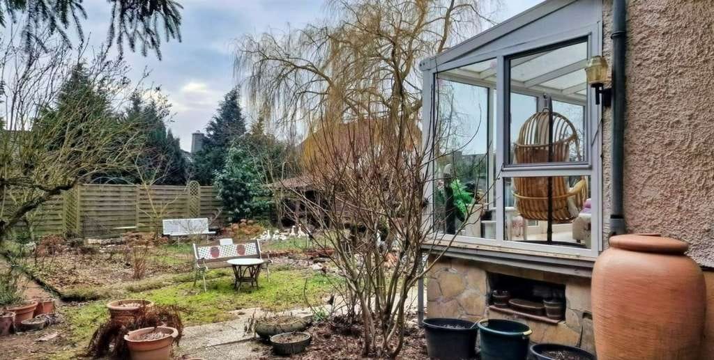 Immobilie in Meinhard - Viel Platz für die Familie im Haus und im Garten: Einfamilienhaus mit großer Garage - Bild 3
