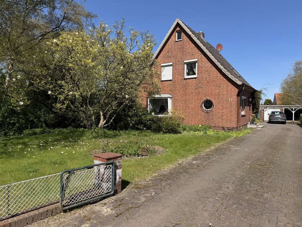 Immobilie in Neuenkirchen - Leben an der Nordseeküste. Bezahlbares Wohnhaus mit großem Grundstück und viel Potential. - Bild 0