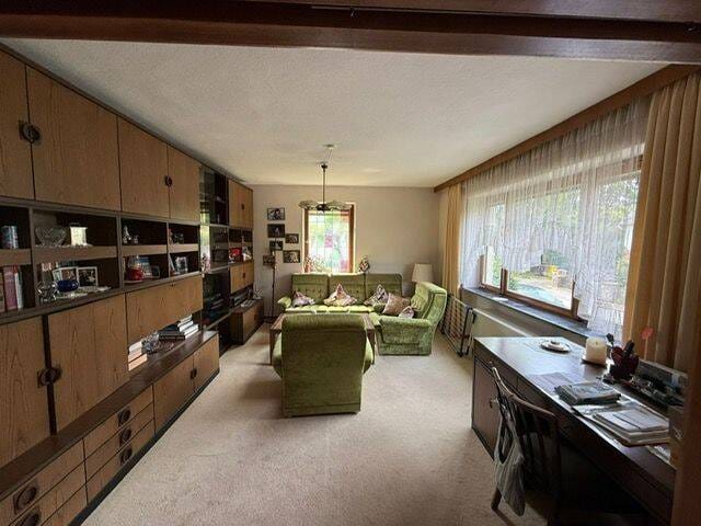 Immobilie in Seelbach - Einfamilienhaus mit großem Garten und Baugrundstück - Bild 3