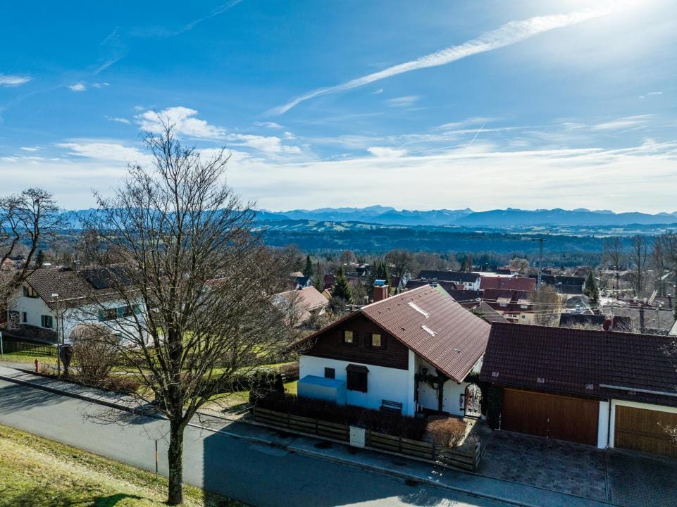 Immobilie in Hohenpeißenberg - Panoramabergblick der Allgäuer Alpen in Hohenpeißenberg - Bild 1