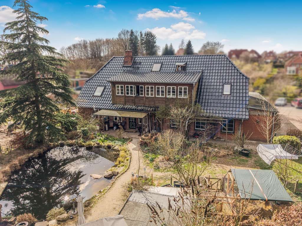 Immobilie in Giekau - Mehrfamilienhaus mit historischer Geschichte und vielen Potentialen! Ihr neues Zuhause an der Ostsee - Bild 1