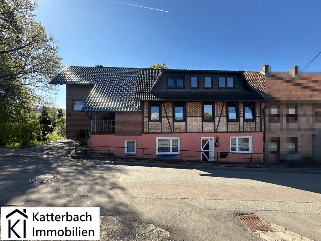 Immobilie in Kalefeld - Großzügige Doppelhaushälfte mit modernem Anbau und traumhaftem Ausblick in Willershausen - Bild 1