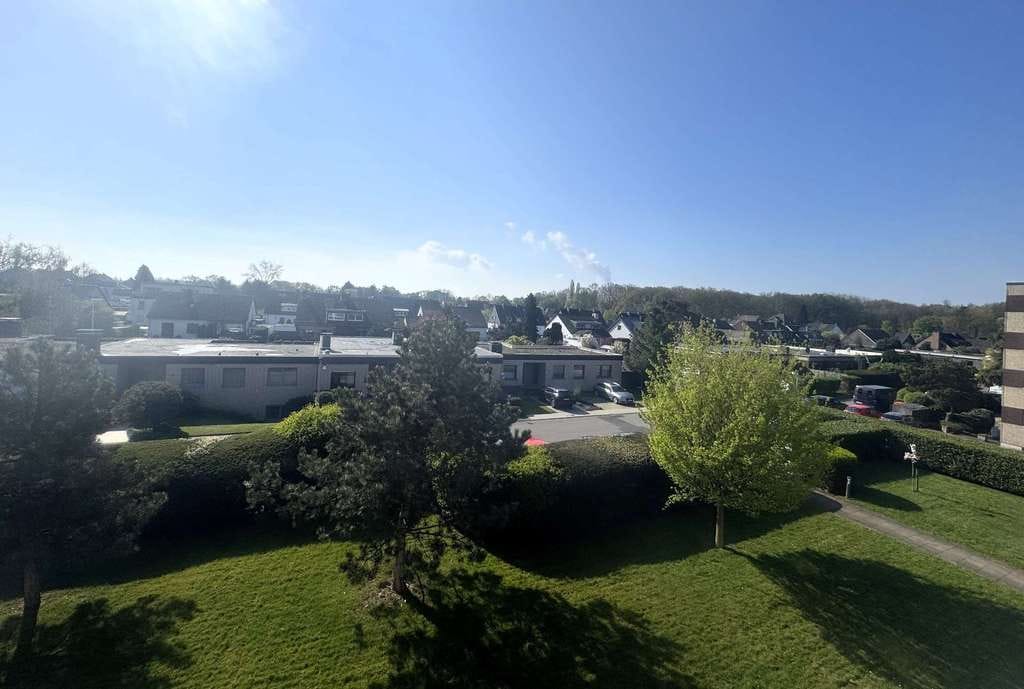 Immobilie in Dinslaken - Sanierungsbedürftige großzügige Wohnung nah des Wohnungswaldes - Bild 3