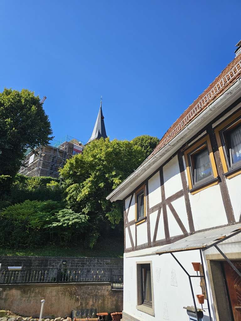 Immobilie in Südeichsfeld - Fachwerkhaus von 1619 in , Lengenfeld unterm Stein , zu verkaufen :) - Bild 1