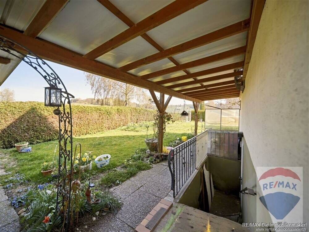 Immobilie in Wertingen - Gepflegtes Familienhaus mit viel Potenzial und schönem Garten - Bild 3