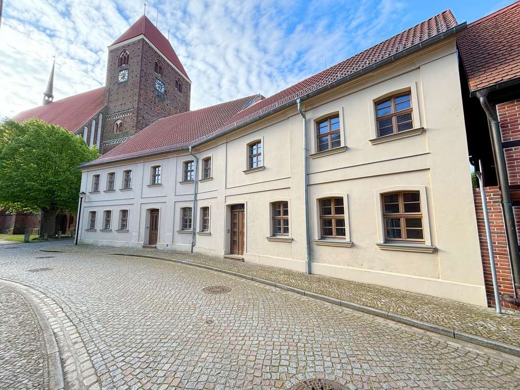 Immobilie in Werben (Elbe) - Teilsaniertes Mehrfamilienhaus in der historischen Innenstadt von Werben (Elbe) - Bild 0