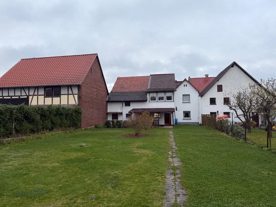 Immobilie in Treffurt - 2-Familienhaus mit Garten + Nebengebäude, viel Platz für die ganze Familie - Bild 0