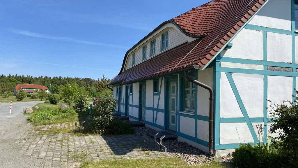 Immobilie in Dranske - 5 Ferienwohnungen - 1 Haus - 10 Gehminuten vom Strand - Bild 2