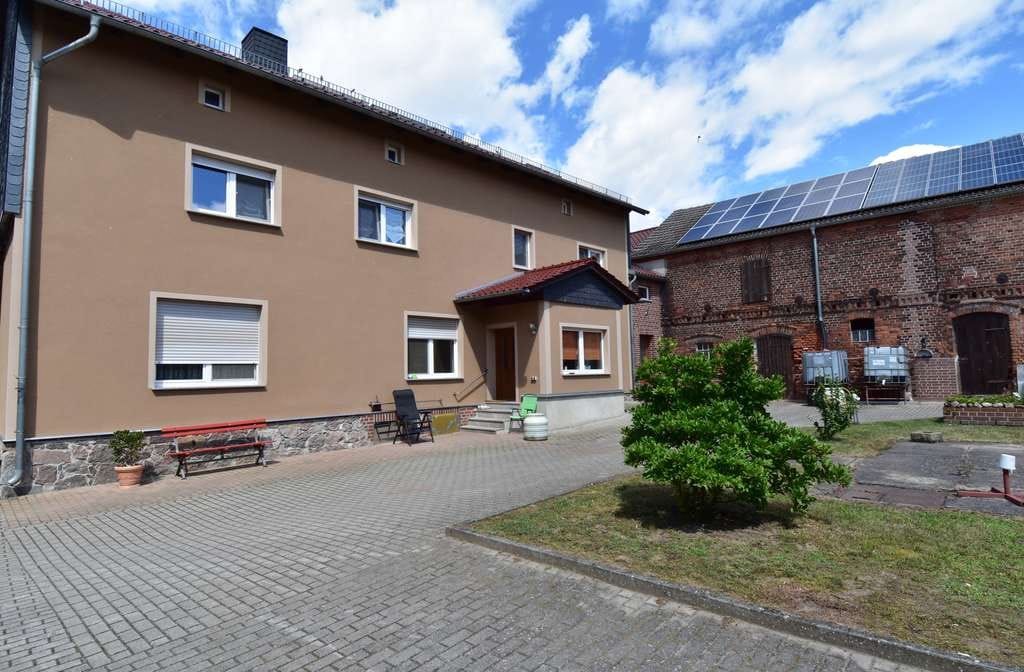 Immobilie in Treuenbrietzen - Vierseitenhof nahe Berlin – Wohnen, Arbeiten & Leben auf über 5.000 m² Hofanlage + Ackerland (b.B.) - Bild 3