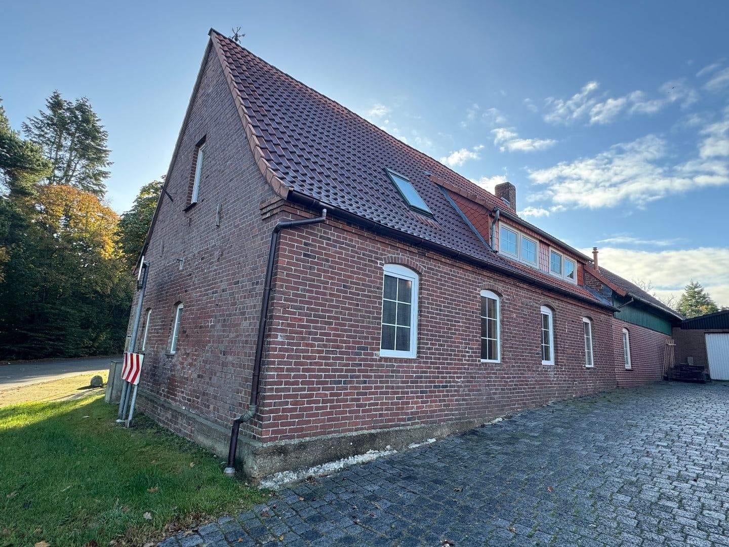 Immobilie in Bremervörde - Wohnhaus und Nebengebäude mit Einliegerwohnung - Bild 4