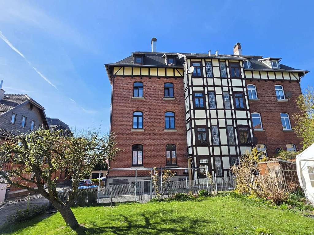 Immobilie in Sonneberg - Investment mit Steigerungspotential - Charmantes Backsteinhaus mit 4 Wohneinheiten in Innenstadtlage - Bild 1