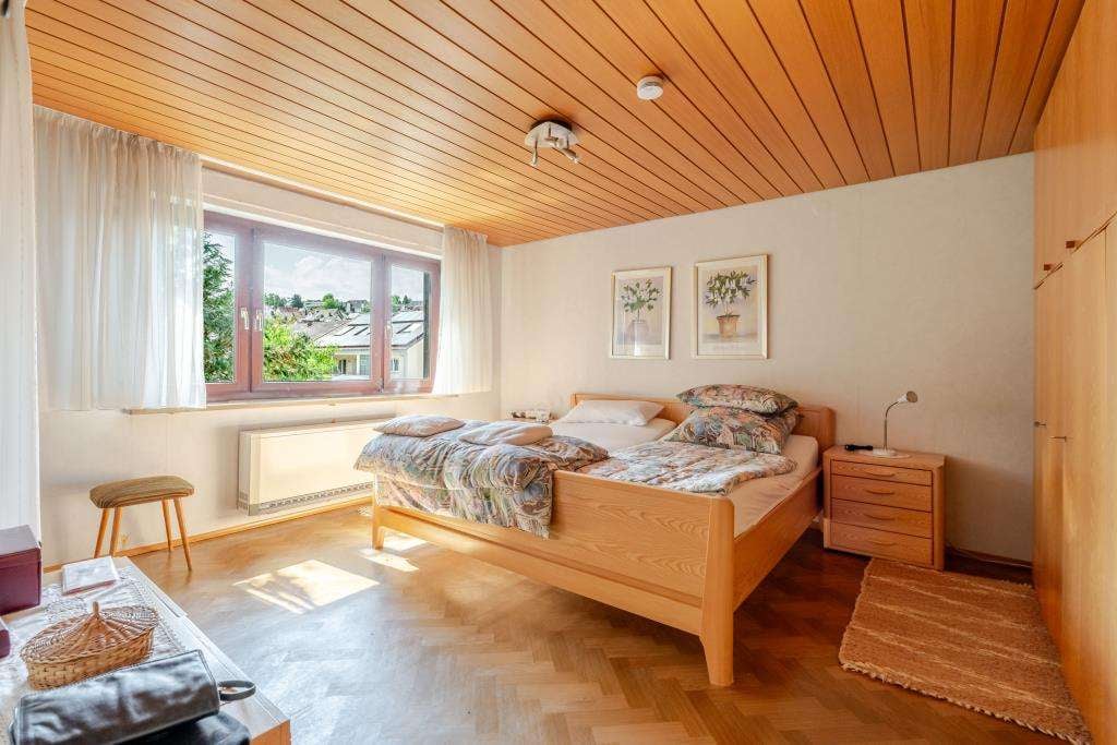 Immobilie in Albershausen - Behagliches Wohnhaus mit Geschichte und vielfältigem Entwicklungspotenzial im Ortskern - Bild 2