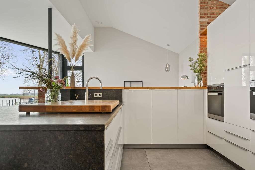 Immobilie in Pahlen - Architektonisches Highlight mit privatem Wasserzugang - Bild 2