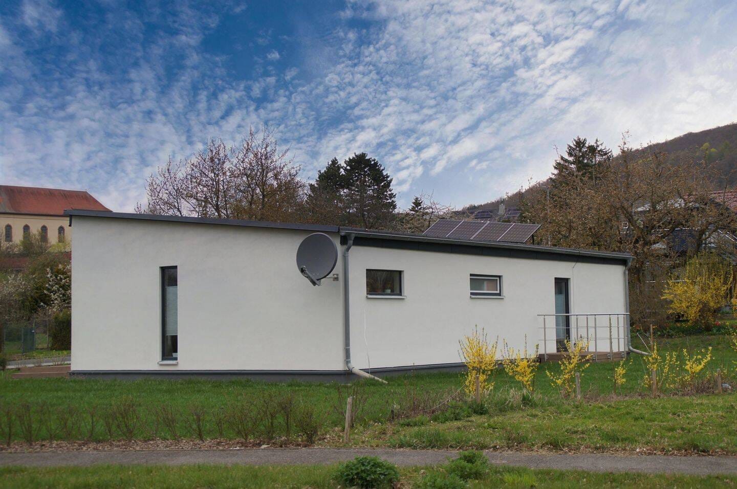 Immobilie in Oberelsbach - Neuwertiges Einfamilienhaus in 97656 Oberelsbach - Bild 2