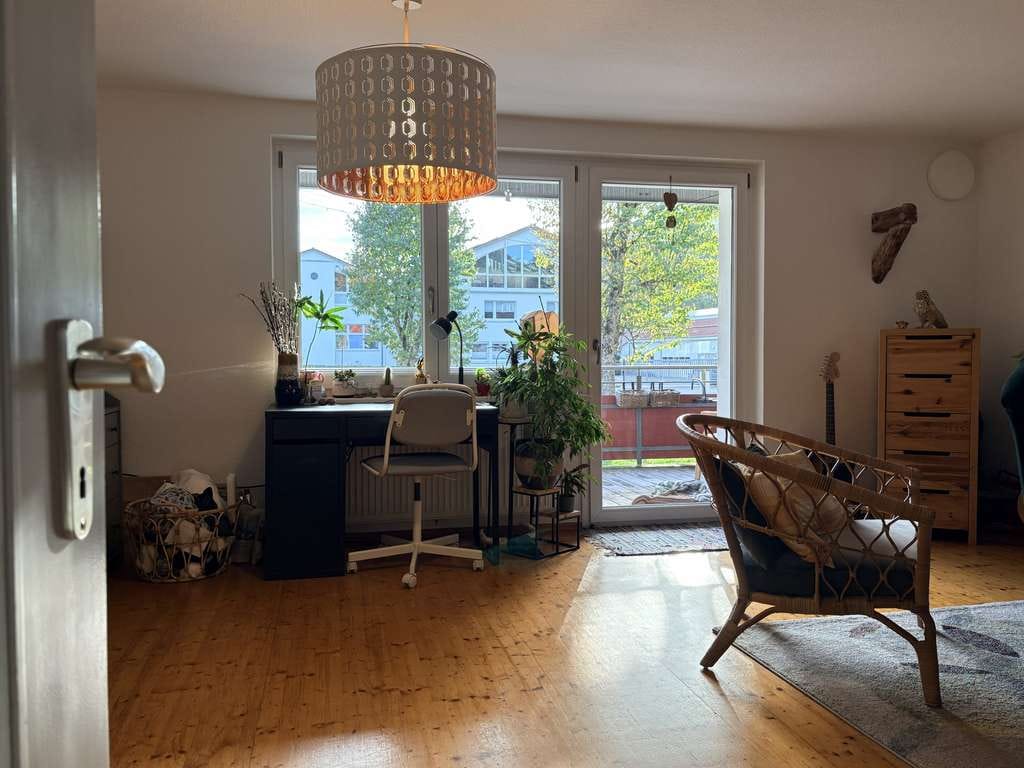 Immobilie in Buchenbach - Vermietete Eigentumswohnung im Hochparterre mit Balkon und Außenstellplatz - Bild 3