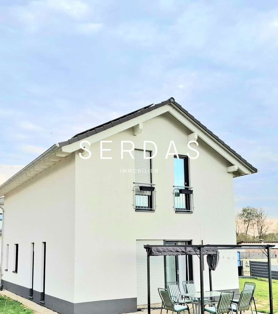 Immobilie in Pemfling - Modernes Einfamilienhaus mit PV-Anlage & Wärmepumpe - Bild 0