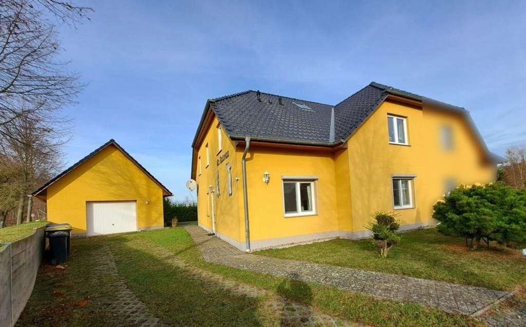 Immobilie in Göhren-Lebbin - Doppelhaushälfte mit 2 Ferienwohnungen mit Sauna & Stellplätzen zwischen Müritz, Fleesen-&Kölpinsee - Bild 0