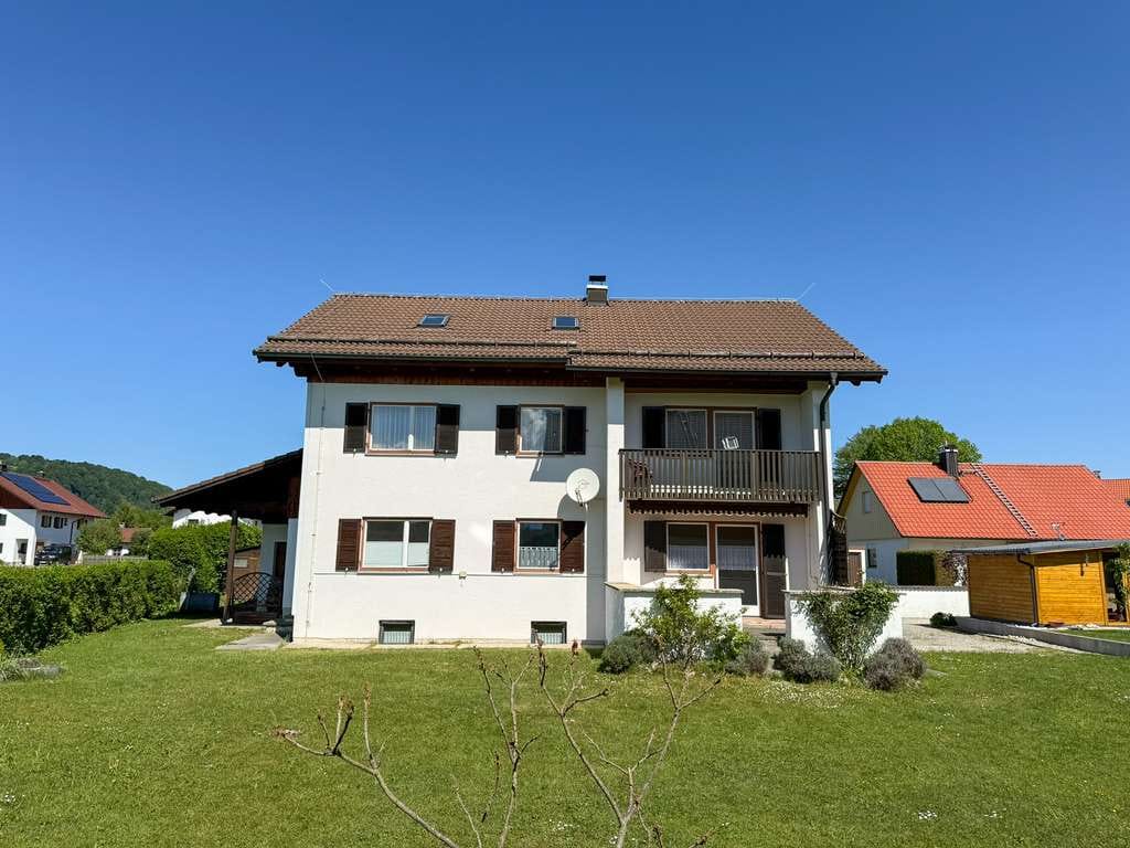 Immobilie in Peißenberg - Sonniges Dreifamilienhaus auf großem Grundstück, derzeit nicht vermietet! - Bild 1