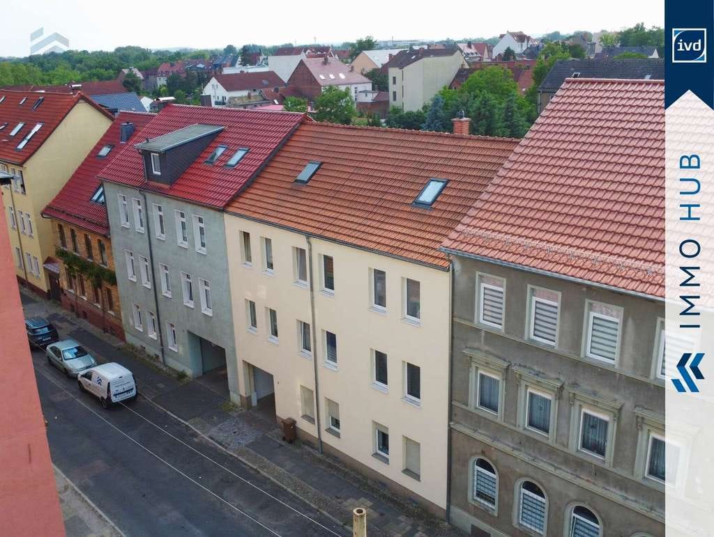 Immobilie in Merseburg - ++ 5,77% IST-Rendite! Mehrfamilienhaus mit Entwicklungspotenzial in zentraler Lage von Merseburg ++ - Bild 0