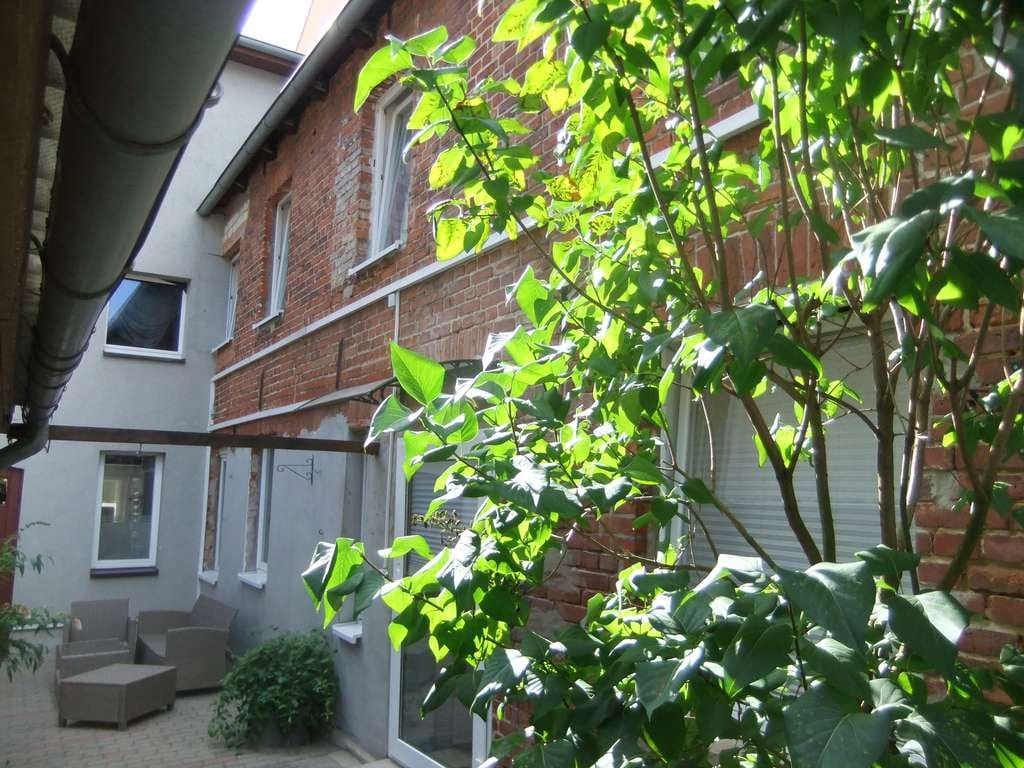 Immobilie in Neuruppin - Voll vermietetes Mehrfamilienhaus im Herzen der Altstadt von Neuruppin - Bild 1