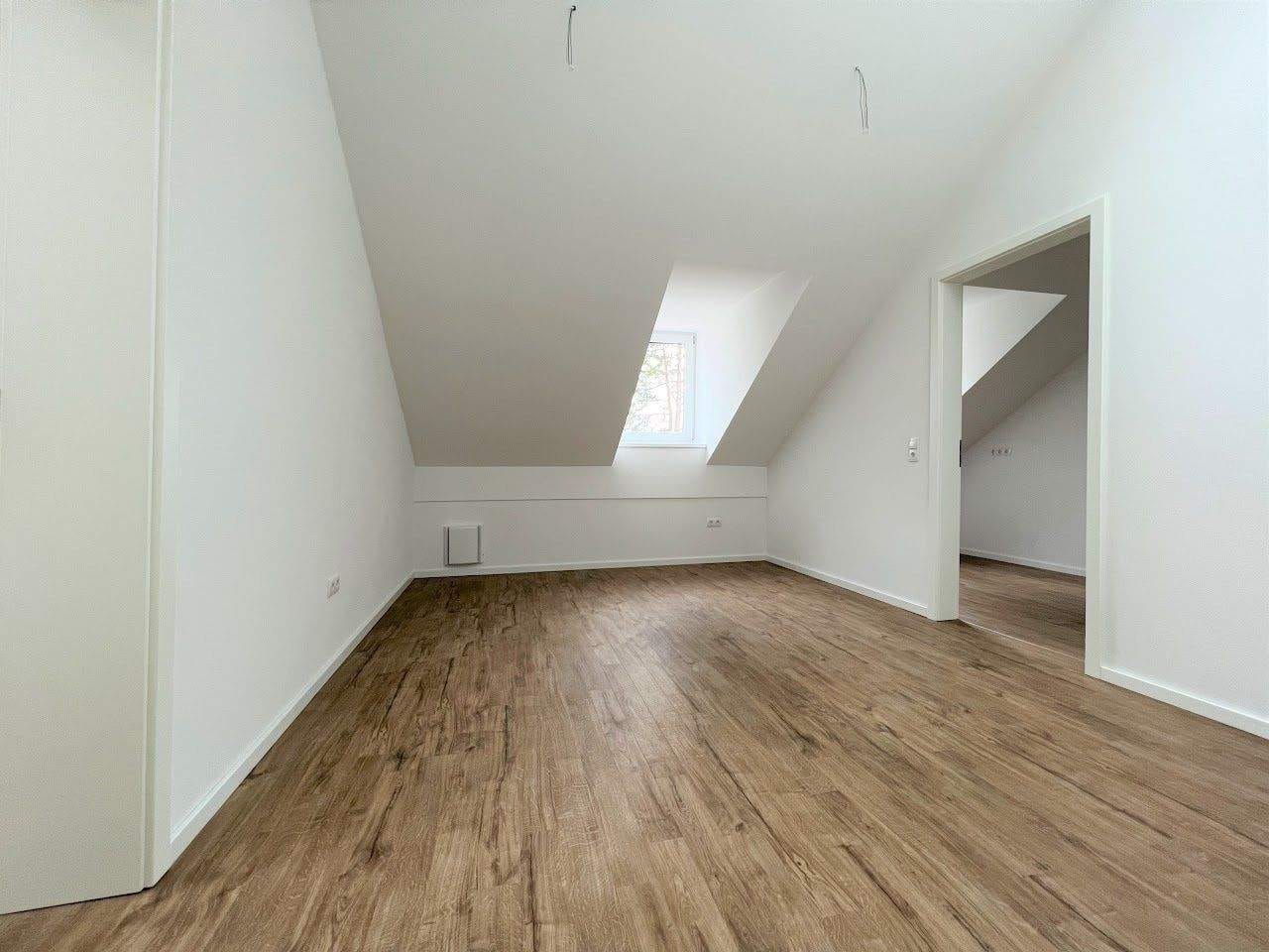 Immobilie in Aidenbach - gepflegte 4 Zimmerwohnung im DG mit Balkon - B5 - Bild 3