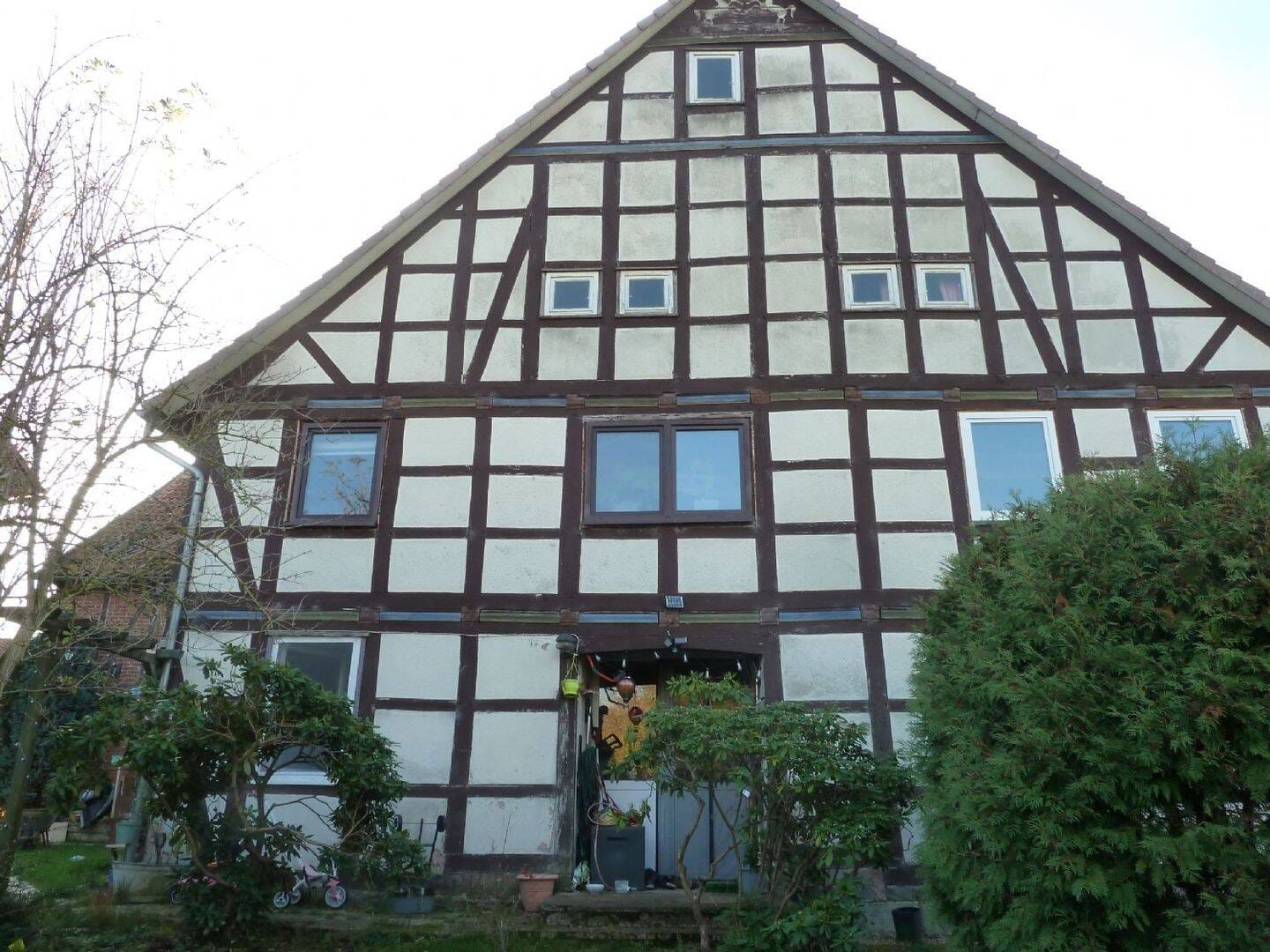 Immobilie in Halle - Großer Resthof mit 3 Wohnungen und 3 Nebengebäuden - Bild 3