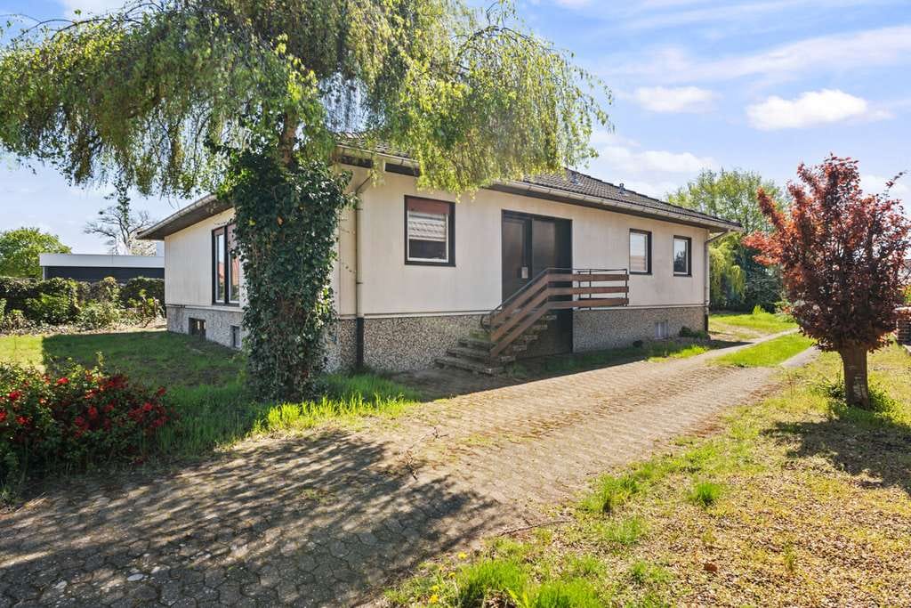 Immobilie in Schwarme - Schwarme | Bungalow mit Vollunterkellerung und Garten - Bild 0
