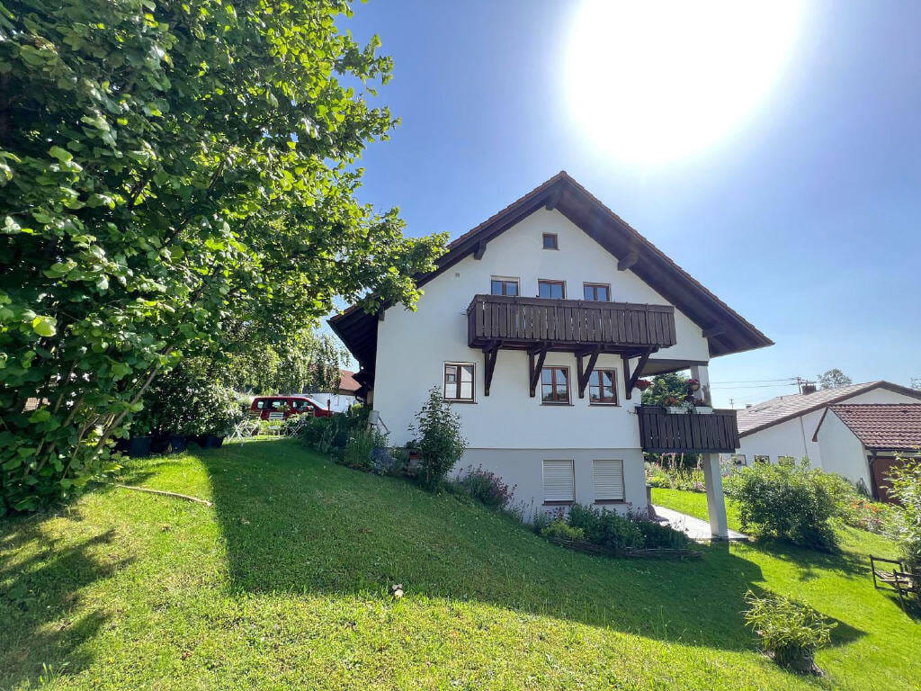 Immobilie in Leutkirch im Allgäu - 3 Familienhaus in ruhiger und sonniger Lage! - Bild 1