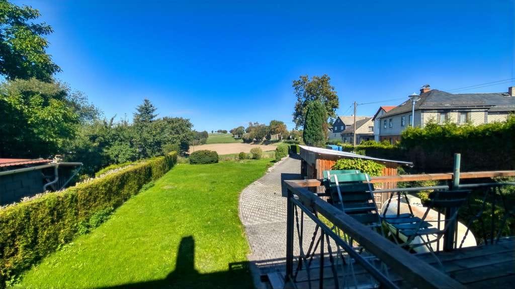 Immobilie in Drognitz - Auf dem Land ankommen: Liebevoll gestaltetes Haus, großer Garten, weiter Blick in Lothra - Bild 2