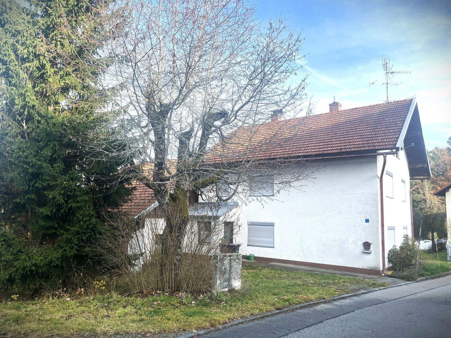 Immobilie in Innernzell - Ehem. Hofstelle mit 79.613 m² Grund (Wiesen/Wald) nähe Innerzell - Bild 1
