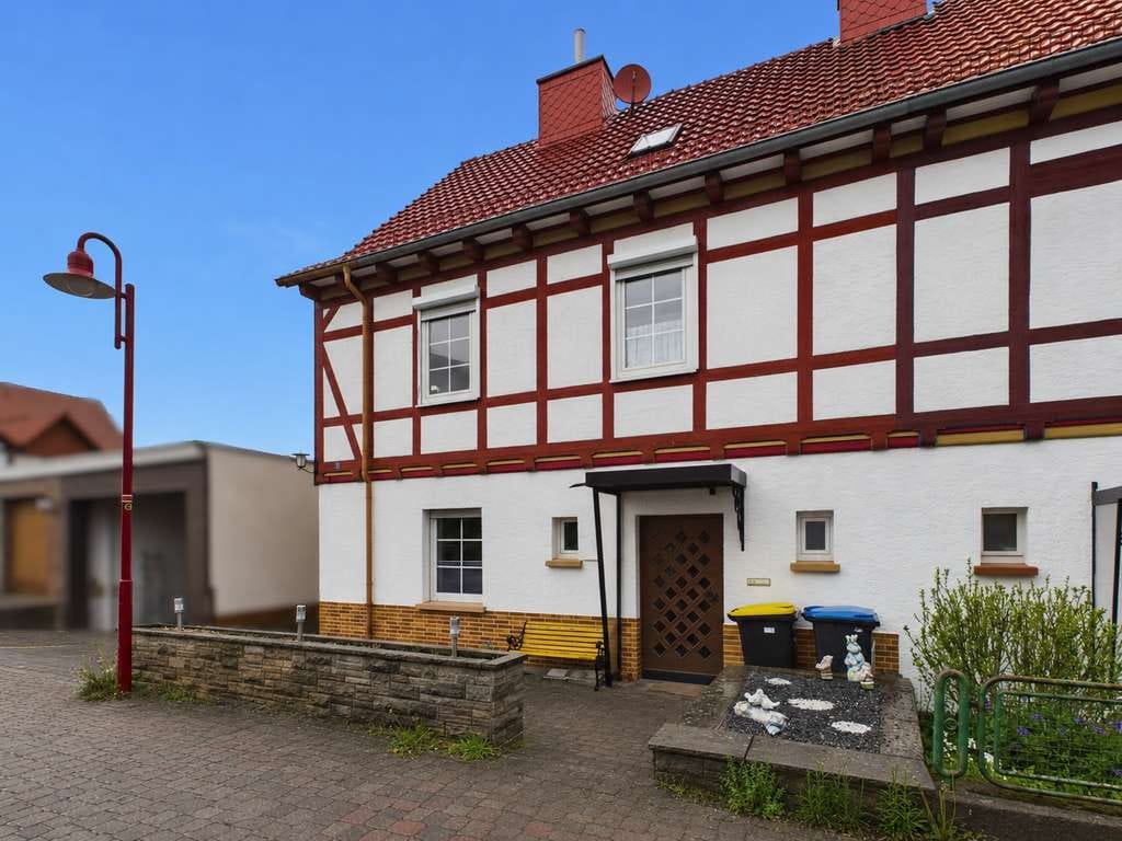 Immobilie in Nentershausen - Modernisiert, renoviert und für eine große Familie geeignet! - Bild 2