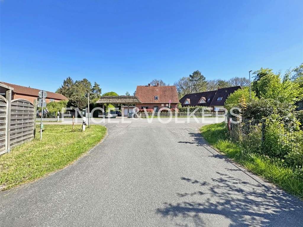 Immobilie in Worpswede - Einfamilienhaus mit großem Grundstück und viel Entwicklungspotenzial - Bild 2