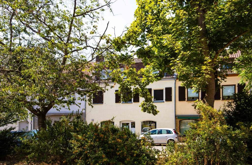 Immobilie in Wiesbaden - Mehrfamilienhaus mit Gewerbefläche in guter Lage in Mainz-Kostheim zu verkaufen - Bild 2