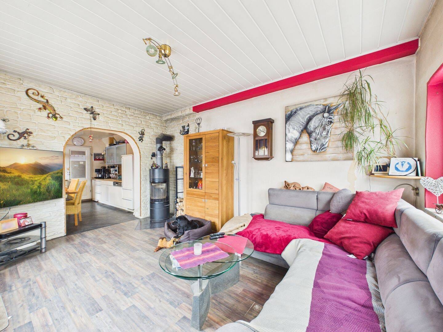 Immobilie in Gießen - Großzügiges Wohnhaus mit Einliegerwohnung und Garten in zentraler Lage von Kleinlinden - Bild 3