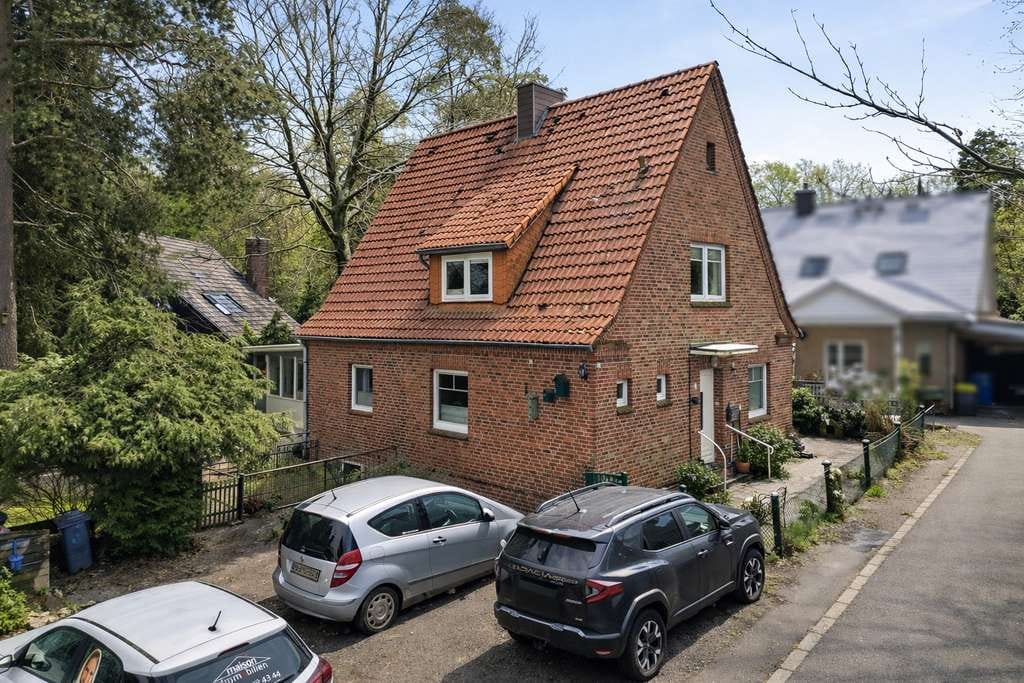 Immobilie in Buchholz in der Nordheide - Charmante Dachgeschosswohnung – ruhig gelegen in Holm-Seppensen - Bild 0