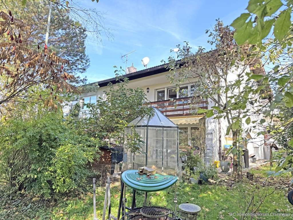 Immobilie in Traunstein - 2 Familien - oder Generationenhaus mit großzügigem Garten in Kammer bei Traunstein - Bild 1