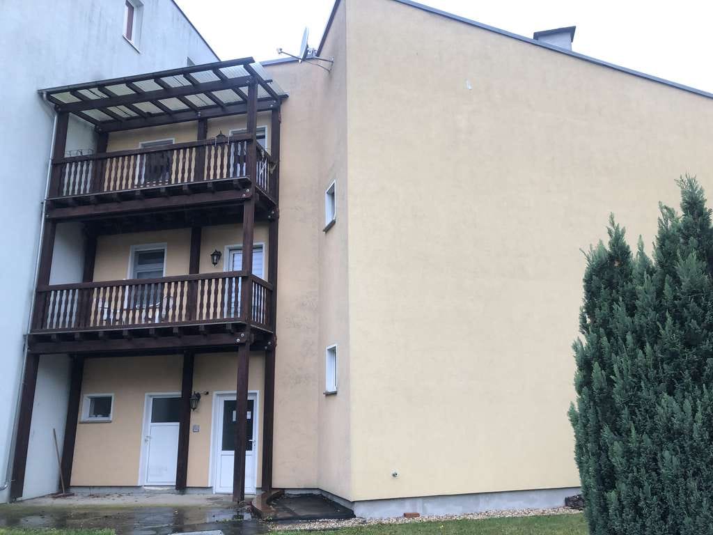 Immobilie in Forst (Lausitz) - Baršć - Vollvermietetes Wohnhaus mit Neiße-Blick & gehobener Ausstattung - Bild 1