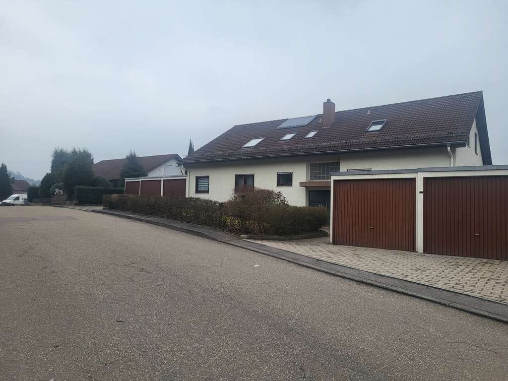 Immobilie in Pfedelbach - 3 Zi- Wohnung in bester Lage von Pfedelbach mit Garten - Bild 0