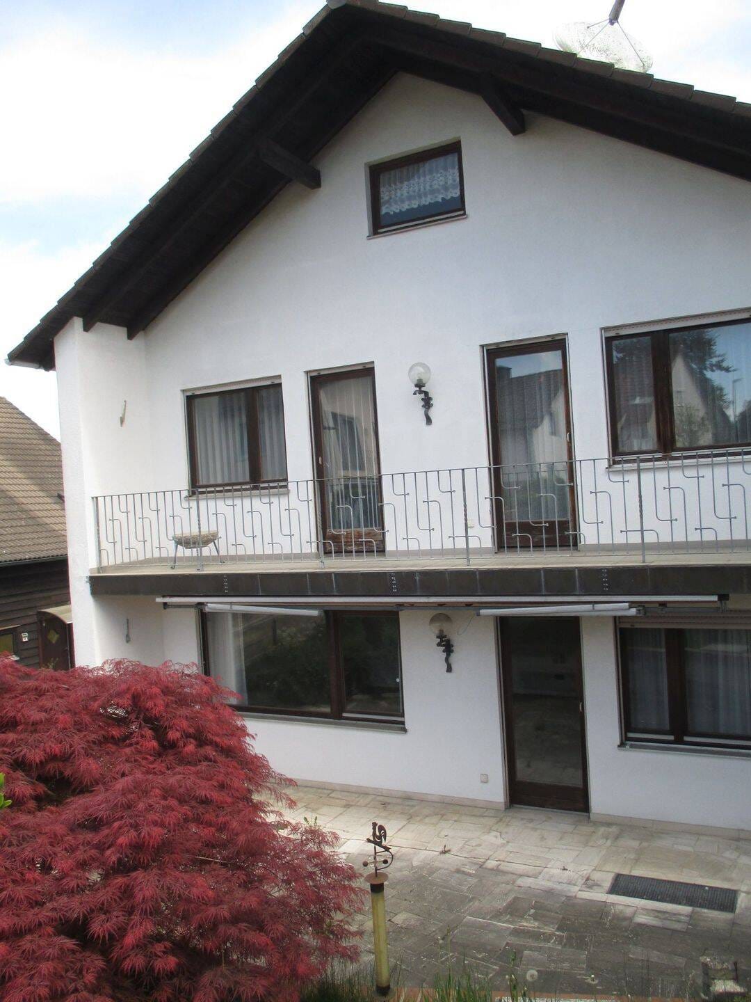 Immobilie in Mainburg - GIS IMMOBILIEN - Freistehendes Haus mit Lagergebäude zum Renovieren! - Bild 2