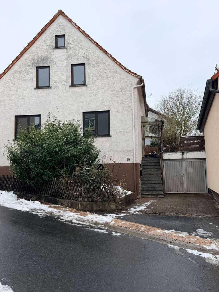 Immobilie in Mömbris - Einfamilienhaus mit viel Potenzial – Gestalten Sie Ihr neues Zuhause nach eigenen Vorstellungen - Bild 0