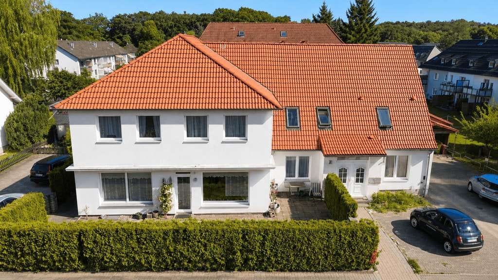 Immobilie in Elmenhorst - Wohnungspaket mit ca. 5,16 % Bruttorendite, Stellplätzen und Ausbaureserve in Schwarzenbek - Bild 0