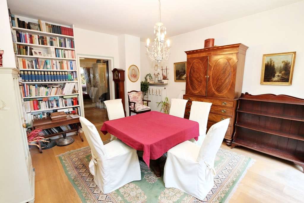 Immobilie in Starnberg - !! RARITÄT am SEE !! idyllisches JUWEL * 4-Zimmer-Dachgeschosstraum * Balkon und Gartennutzung * - Bild 4
